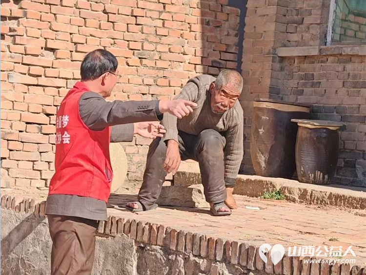 长治圆梦公益协会组织开展“暖春行---关爱山区孤寡患病老人”活动去长治市沁县端村和瓦窑沟两个村16户贫困户家庭捐助生活用品 - 第55张 - 山西公益人 长治圆梦公益协会组织开展“暖春行---关爱山区孤寡患病老人”活动去长治市沁县端村和瓦窑沟两个村16户贫困户家庭捐助生活用品 - 第55张