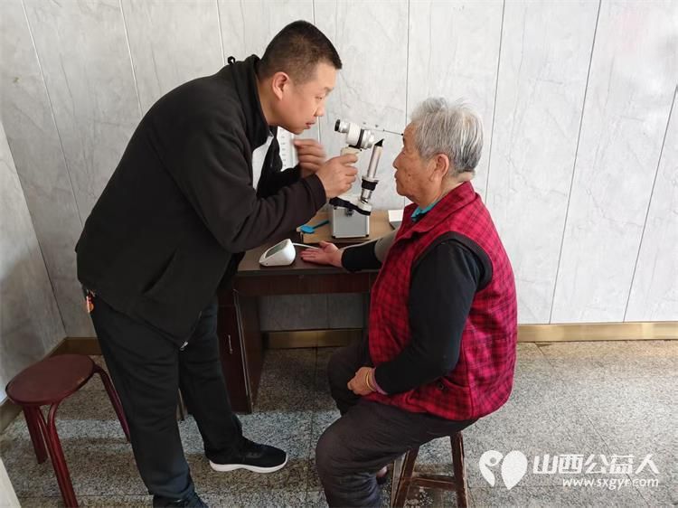 2025年4月6日介休市敬老协会敬老爱老助老活动来到绵山镇后党峪小区为60岁以上所有老人爱心理发量血压测视力白内障检查 - 第36张 - 山西公益人 2025年4月6日介休市敬老协会敬老爱老助老活动来到绵山镇后党峪小区为60岁以上所有老人爱心理发量血压测视力白内障检查 - 第36张
