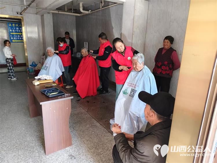2025年4月6日介休市敬老协会敬老爱老助老活动来到绵山镇后党峪小区为60岁以上所有老人爱心理发量血压测视力白内障检查 - 第10张 - 山西公益人 2025年4月6日介休市敬老协会敬老爱老助老活动来到绵山镇后党峪小区为60岁以上所有老人爱心理发量血压测视力白内障检查 - 第10张