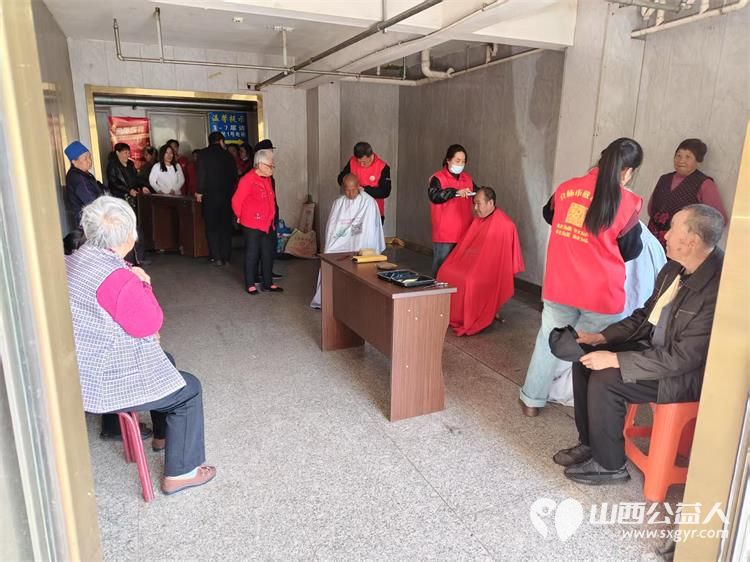 2025年4月6日介休市敬老协会敬老爱老助老活动来到绵山镇后党峪小区为60岁以上所有老人爱心理发量血压测视力白内障检查 - 第9张 - 山西公益人 2025年4月6日介休市敬老协会敬老爱老助老活动来到绵山镇后党峪小区为60岁以上所有老人爱心理发量血压测视力白内障检查 - 第9张