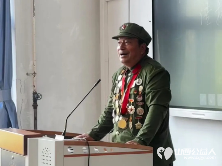 雷锋精神耀财大青春奋进正当时----全国道德模范提名奖赵海生雷锋团进校园点亮财大法学青年雷锋精神灯塔 - 第4张