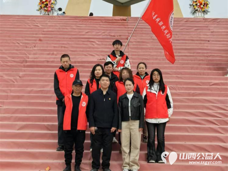 浑源县残联扶残助残志愿者协会组织志愿者去烈士陵园参加祭扫活动 - 第6张 - 山西公益人 浑源县残联扶残助残志愿者协会组织志愿者去烈士陵园参加祭扫活动 - 第6张