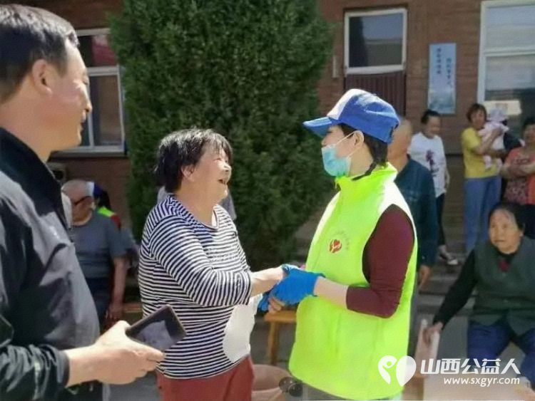 中国好人山西省高平市爱在身边志愿服务队理事长张秀荣:兑现诺言暖桑榆 诚信孝老传乡邻 - 第7张 - 山西公益人 中国好人山西省高平市爱在身边志愿服务队理事长张秀荣:兑现诺言暖桑榆 诚信孝老传乡邻 - 第7张