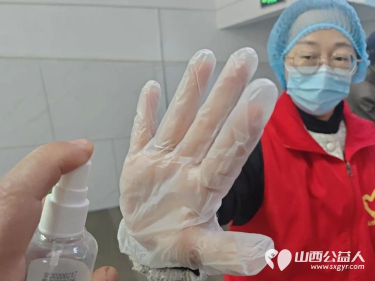 大风拦路？公益暖流势不可挡！吕梁市离石区青年志愿者协会冒着狂风在长治路小学凤山底校区安装净水机 - 第10张