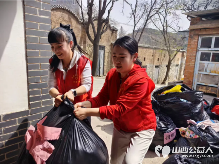 还记得三月雷锋日吗?爱的回执来了!太原煤气化第一幼儿园携太原龙城义工开展衣物捐赠活动让承载着孩子们以及大朋友们的爱心衣物传递到需要的人手中 - 第12张 - 山西公益人 还记得三月雷锋日吗?爱的回执来了!太原煤气化第一幼儿园携太原龙城义工开展衣物捐赠活动让承载着孩子们以及大朋友们的爱心衣物传递到需要的人手中 - 第12张