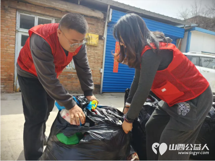还记得三月雷锋日吗?爱的回执来了!太原煤气化第一幼儿园携太原龙城义工开展衣物捐赠活动让承载着孩子们以及大朋友们的爱心衣物传递到需要的人手中 - 第10张 - 山西公益人 还记得三月雷锋日吗?爱的回执来了!太原煤气化第一幼儿园携太原龙城义工开展衣物捐赠活动让承载着孩子们以及大朋友们的爱心衣物传递到需要的人手中 - 第10张