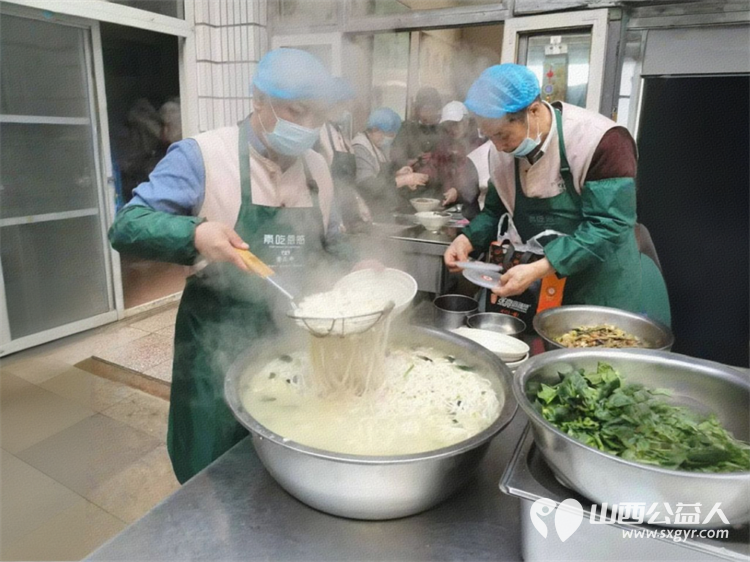 长治市小雨点公益志愿者协会第三分会隆福饭店挂牌仪式成功举行 - 第4张 - 山西公益人 长治市小雨点公益志愿者协会第三分会隆福饭店挂牌仪式成功举行 - 第4张