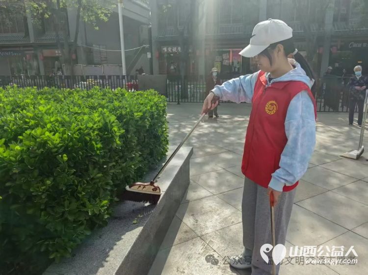 爱临汾赢未来---文明十小事 临汾市文明交通志愿者协会开展“文明同行·志愿同心”志愿服务活动 - 第9张 - 山西公益人 爱临汾赢未来---文明十小事 临汾市文明交通志愿者协会开展“文明同行·志愿同心”志愿服务活动 - 第9张