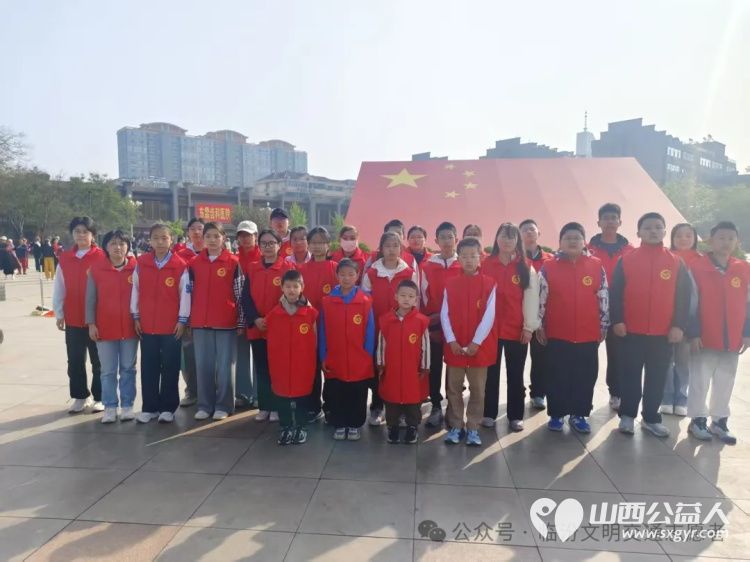 爱临汾赢未来---文明十小事 临汾市文明交通志愿者协会开展“文明同行·志愿同心”志愿服务活动 - 第2张 - 山西公益人 爱临汾赢未来---文明十小事 临汾市文明交通志愿者协会开展“文明同行·志愿同心”志愿服务活动 - 第2张