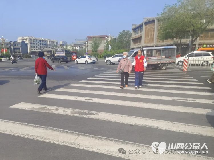 爱临汾赢未来---文明十小事 临汾市文明交通志愿者协会开展“文明同行·志愿同心”志愿服务活动 - 第14张 - 山西公益人 爱临汾赢未来---文明十小事 临汾市文明交通志愿者协会开展“文明同行·志愿同心”志愿服务活动 - 第14张