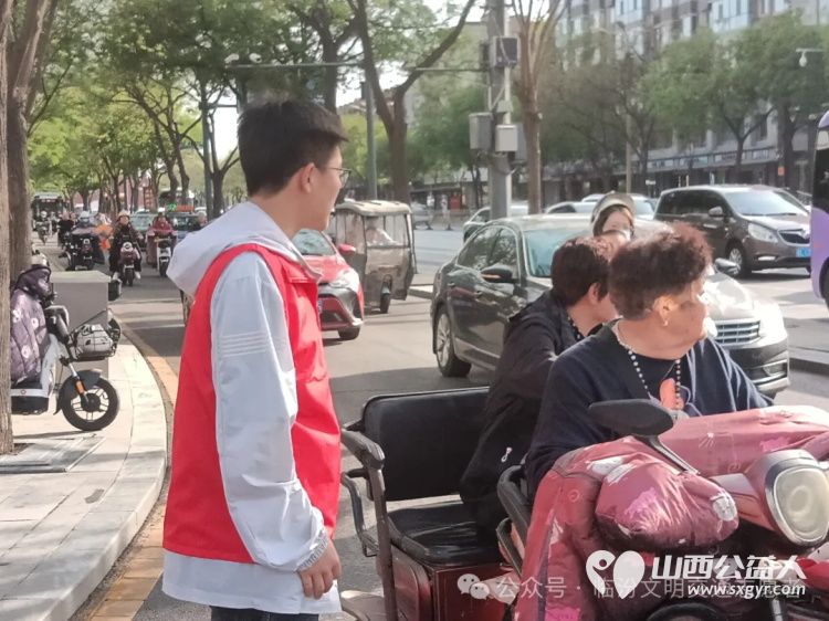 爱临汾赢未来---文明十小事 临汾市文明交通志愿者协会开展“文明同行·志愿同心”志愿服务活动 - 第19张 - 山西公益人 爱临汾赢未来---文明十小事 临汾市文明交通志愿者协会开展“文明同行·志愿同心”志愿服务活动 - 第19张