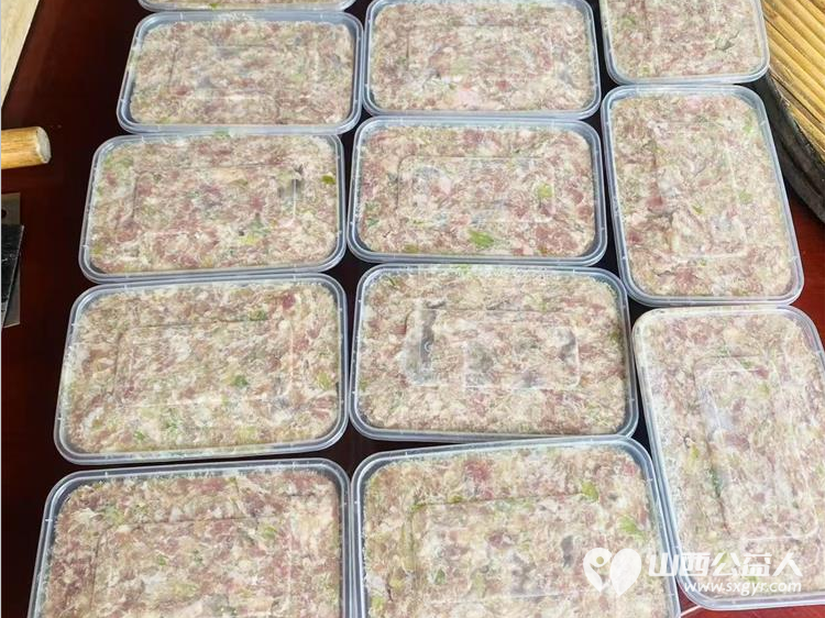 情系北岗爱暖夕阳银发庆生 长治市小雨点公益志愿者协会思源分会王新丽会长的带领下志愿者一行19人来到北岗村为孤寡老人过集体生日 - 第38张 - 山西公益人 情系北岗爱暖夕阳银发庆生 长治市小雨点公益志愿者协会思源分会王新丽会长的带领下志愿者一行19人来到北岗村为孤寡老人过集体生日 - 第38张