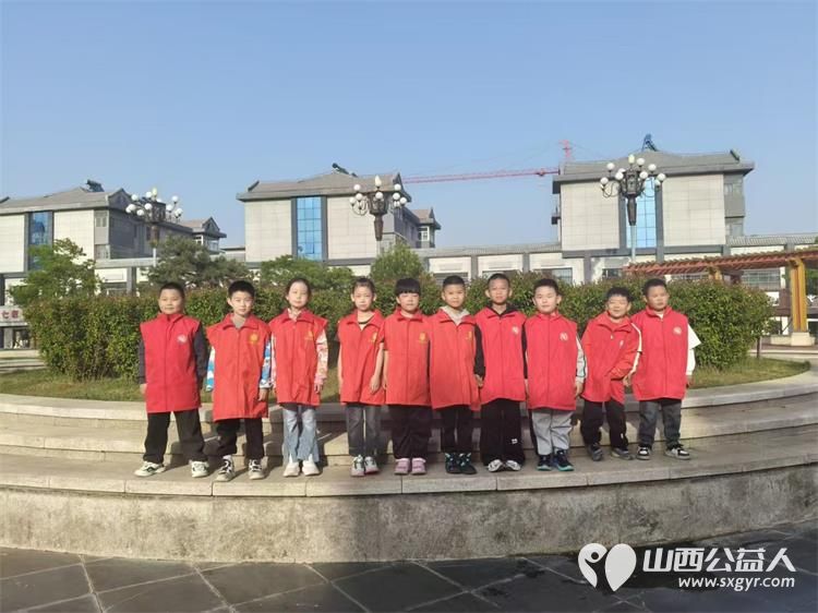 长治市微尘公益协会组织幼儿园小朋友参加爱护家园环境社区实践活动 - 第1张 - 山西公益人 长治市微尘公益协会组织幼儿园小朋友参加爱护家园环境社区实践活动 - 第1张