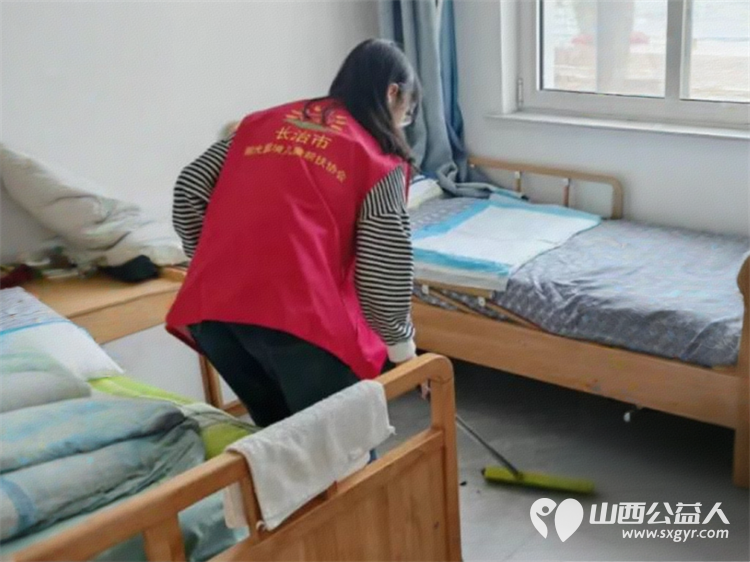 长治市阳光困境儿童帮扶协会走进八一社区居家养老服务中心义务理发+打扫卫生志愿活动 - 第27张 - 山西公益人 长治市阳光困境儿童帮扶协会走进八一社区居家养老服务中心义务理发+打扫卫生志愿活动 - 第27张