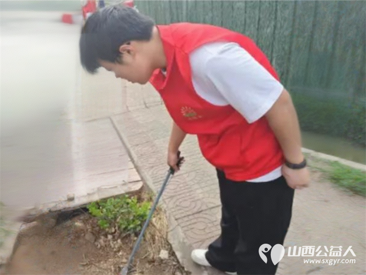 长治市阳光困境儿童帮扶协会走进八一社区居家养老服务中心义务理发+打扫卫生志愿活动 - 第17张 - 山西公益人 长治市阳光困境儿童帮扶协会走进八一社区居家养老服务中心义务理发+打扫卫生志愿活动 - 第17张