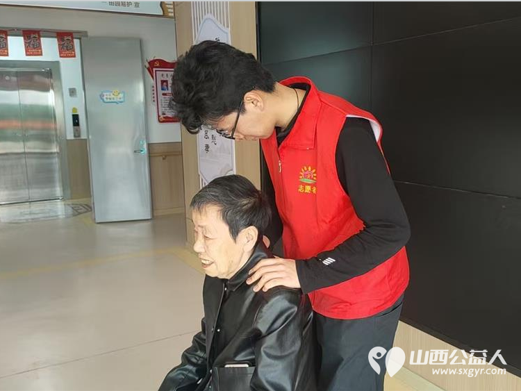 长治市阳光困境儿童帮扶协会走进八一社区居家养老服务中心义务理发+打扫卫生志愿活动 - 第31张 - 山西公益人 长治市阳光困境儿童帮扶协会走进八一社区居家养老服务中心义务理发+打扫卫生志愿活动 - 第31张