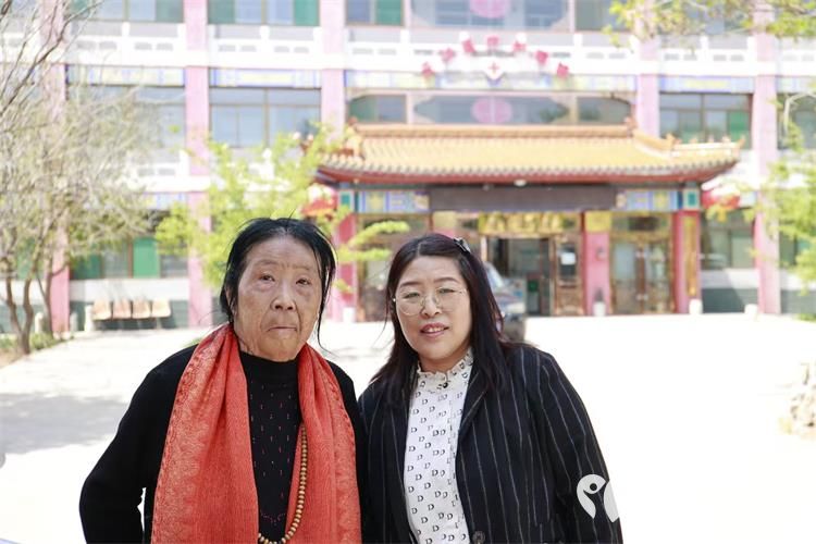 中国好人袁国萍和志愿者们一起到清徐县云华养老院慰问老人 - 第2张