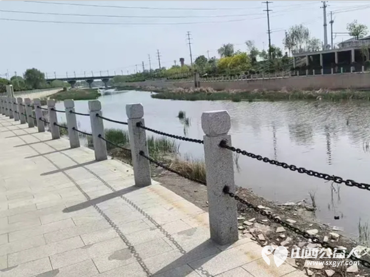 保护文峪河共赴绿色之约 4月22日文水县爱心帮扶志愿者协会在第55个世界地球日举办清理文峪河周边白色垃圾的活动 - 第5张 - 山西公益人 保护文峪河共赴绿色之约 4月22日文水县爱心帮扶志愿者协会在第55个世界地球日举办清理文峪河周边白色垃圾的活动 - 第5张