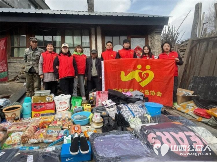 忻州市爱心公益协会情暖五台山孤寡老人 奔赴五台山景区台怀镇光明寺村看望73岁的五保户老人卜五 - 第1张 - 山西公益人 忻州市爱心公益协会情暖五台山孤寡老人 奔赴五台山景区台怀镇光明寺村看望73岁的五保户老人卜五 - 第1张