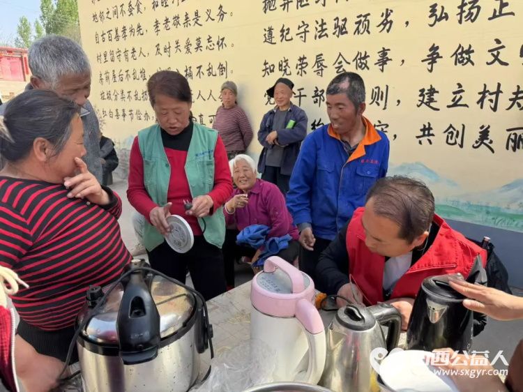 长治市阳光困境儿童帮扶协会参加共青团长治市委员会美丽乡村修剪行义务理发走进沁县册村镇河止村志愿活动 - 第6张