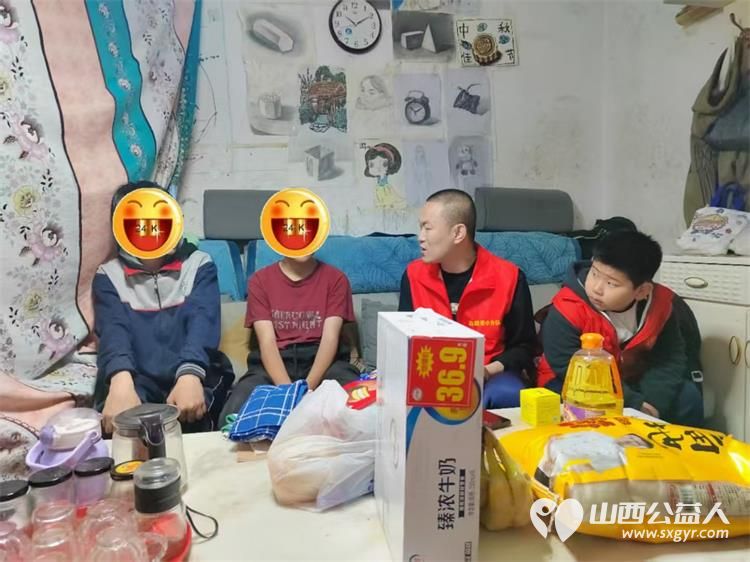 太原市志愿者小分队走访事实孤儿活动赠送慰问物资和慰问金为事实孤儿创造更好的生活与学习环境 - 第2张