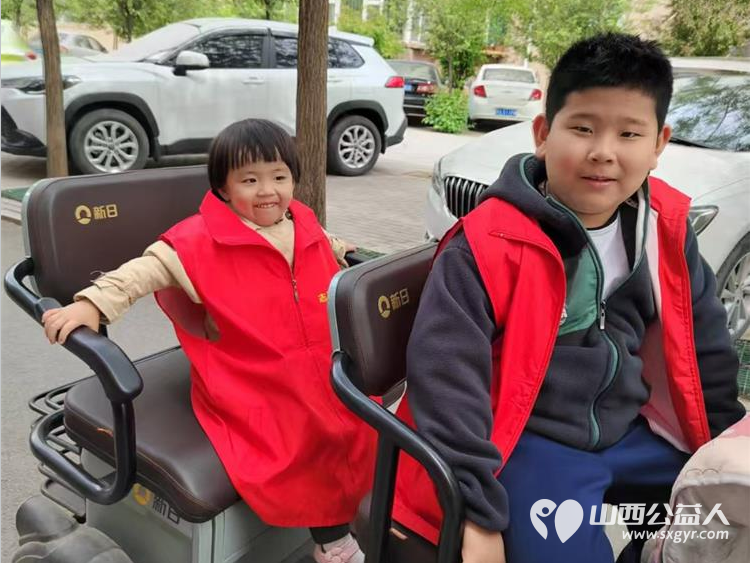 太原市志愿者小分队走访事实孤儿活动赠送慰问物资和慰问金为事实孤儿创造更好的生活与学习环境 - 第1张