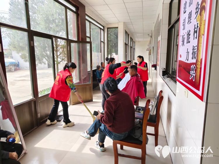 介休市敬老协会孝善行敬老活动4月26日走进绵山镇焦家堡村为村里所有老人理发义诊 - 第13张 - 山西公益人 介休市敬老协会孝善行敬老活动4月26日走进绵山镇焦家堡村为村里所有老人理发义诊 - 第13张