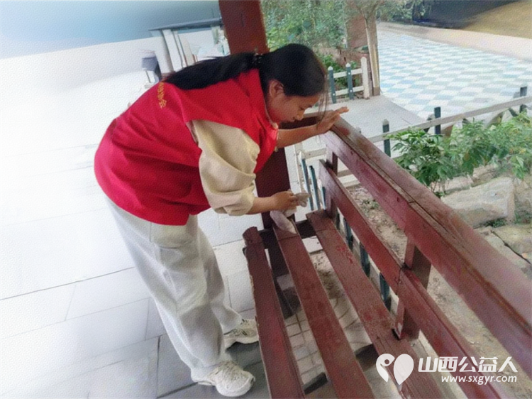 长治市阳光困境儿童帮扶协会赴南山田园敬老院义务理发活动志愿者为老人们送上精心编排的文艺节目 - 第34张