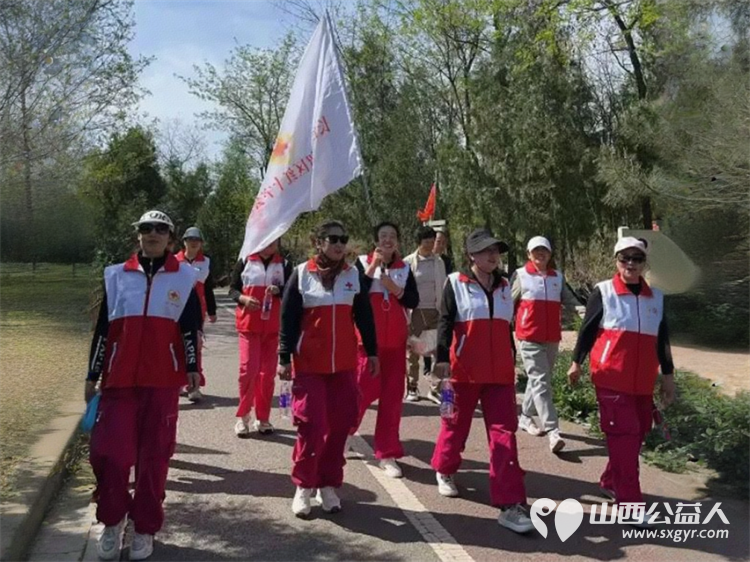 长治市屯留区红十字会志愿者服务队5.8公益日组织开展了健步公益主题活动热烈举行 - 第3张