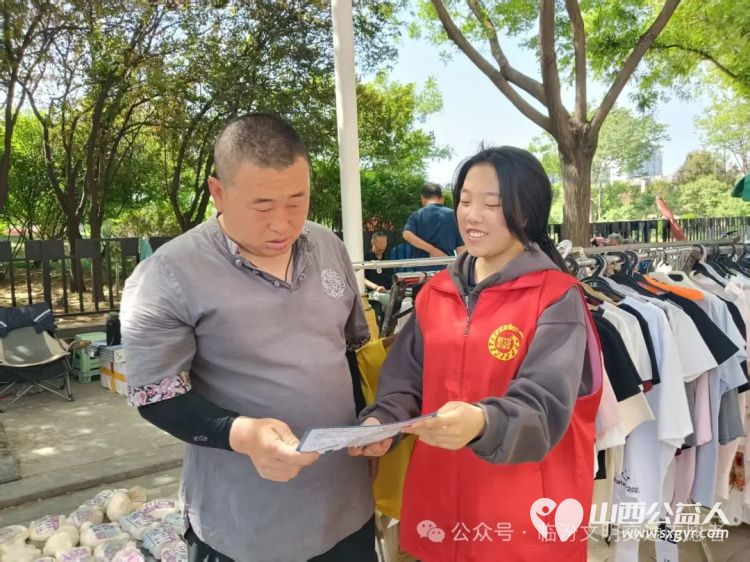 文明交通进社区普法宣传润民心 临汾市文明交通志愿者协会携手交警支队开展普法宣传活动 - 第11张 - 山西公益人 文明交通进社区普法宣传润民心 临汾市文明交通志愿者协会携手交警支队开展普法宣传活动 - 第11张