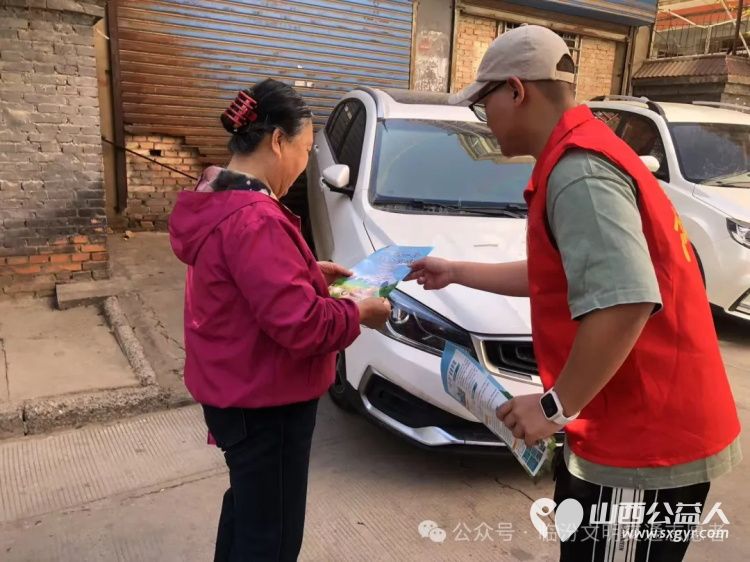 文明交通进社区普法宣传润民心 临汾市文明交通志愿者协会携手交警支队开展普法宣传活动 - 第12张 - 山西公益人 文明交通进社区普法宣传润民心 临汾市文明交通志愿者协会携手交警支队开展普法宣传活动 - 第12张