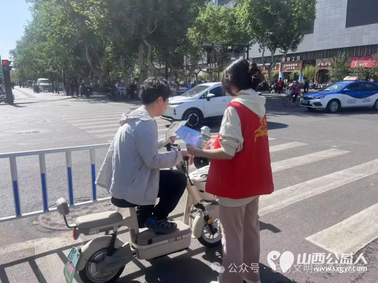 文明交通进社区普法宣传润民心 临汾市文明交通志愿者协会携手交警支队开展普法宣传活动 - 第16张 - 山西公益人 文明交通进社区普法宣传润民心 临汾市文明交通志愿者协会携手交警支队开展普法宣传活动 - 第16张