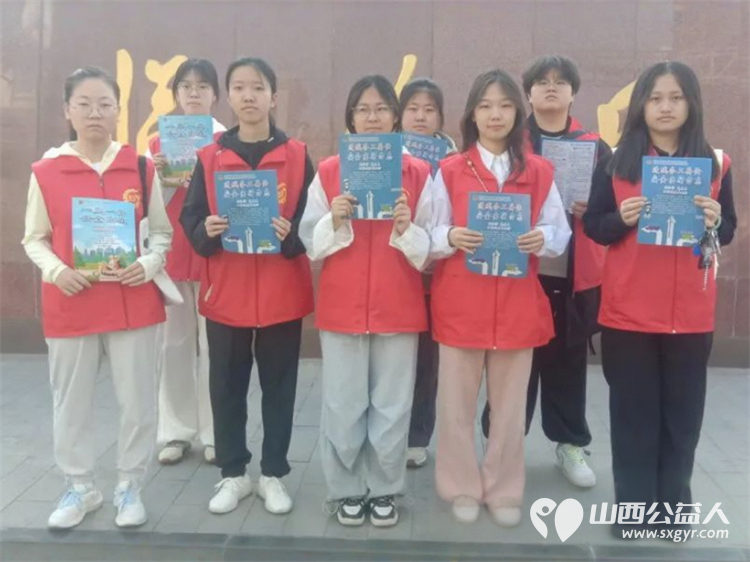 文明交通进社区普法宣传润民心 临汾市文明交通志愿者协会携手交警支队开展普法宣传活动 - 第4张 - 山西公益人 文明交通进社区普法宣传润民心 临汾市文明交通志愿者协会携手交警支队开展普法宣传活动 - 第4张