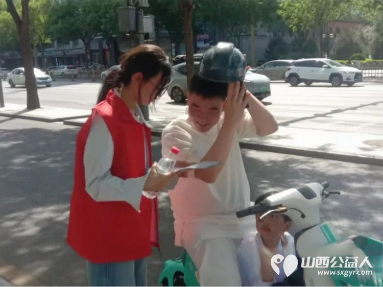 文明交通进社区普法宣传润民心 临汾市文明交通志愿者协会携手交警支队开展普法宣传活动 - 第14张 - 山西公益人 文明交通进社区普法宣传润民心 临汾市文明交通志愿者协会携手交警支队开展普法宣传活动 - 第14张
