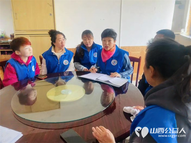 感党恩听党话跟党走庆五一劳动节弘扬劳模精神 长治市小雨点公益志愿者协会组织了5月份主题党日活动 - 第3张 - 山西公益人 感党恩听党话跟党走庆五一劳动节弘扬劳模精神 长治市小雨点公益志愿者协会组织了5月份主题党日活动 - 第3张