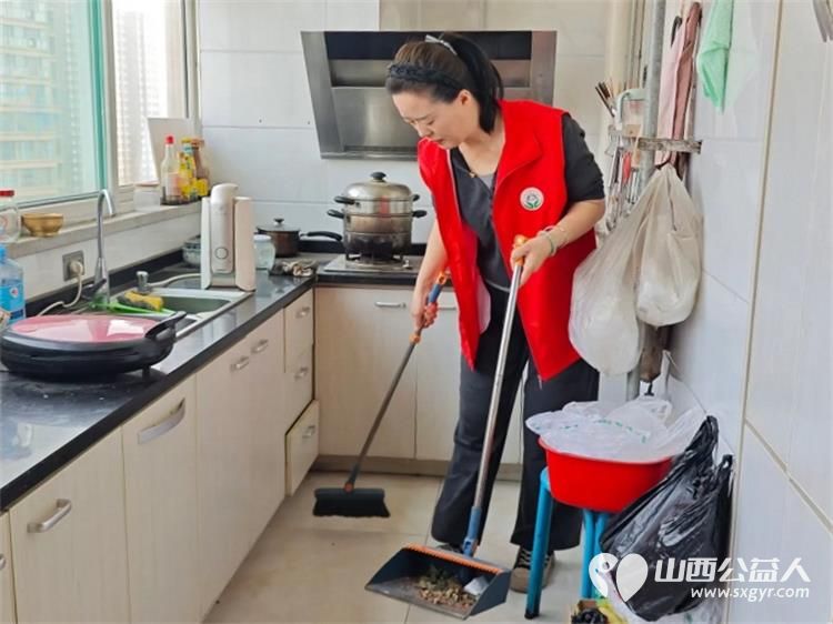 志愿服务进社区健康活动暖人心——介休市敬老协会志愿者4月30日在西关街道金融路社区为老人们爱心理发义诊 - 第25张 - 山西公益人 志愿服务进社区健康活动暖人心——介休市敬老协会志愿者4月30日在西关街道金融路社区为老人们爱心理发义诊 - 第25张