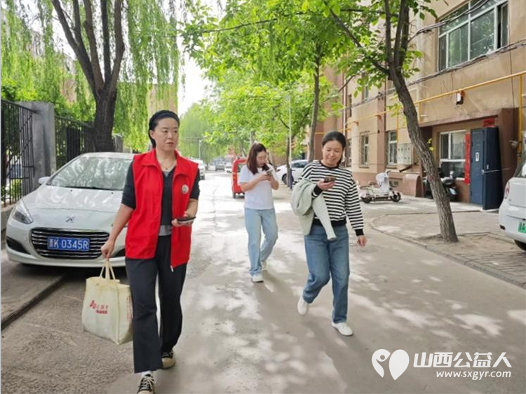 志愿服务进社区健康活动暖人心——介休市敬老协会志愿者4月30日在西关街道金融路社区为老人们爱心理发义诊 - 第24张 - 山西公益人 志愿服务进社区健康活动暖人心——介休市敬老协会志愿者4月30日在西关街道金融路社区为老人们爱心理发义诊 - 第24张