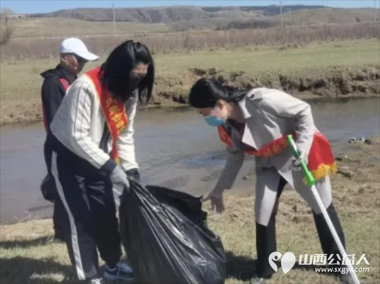大同市生态环境保护协会•乌兰察布市生态环境志愿者协会联合开展无塑饮马河·蒙晋共守护净滩公益活动 - 第5张 - 山西公益人 大同市生态环境保护协会•乌兰察布市生态环境志愿者协会联合开展无塑饮马河·蒙晋共守护净滩公益活动 - 第5张
