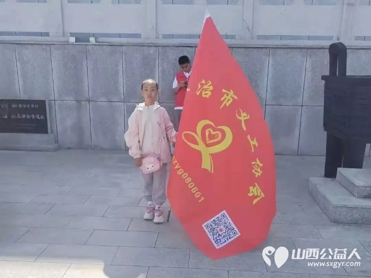 五一环保登山活动总结 长治市义工协会组织义工志愿者60余名赴老顶山景区开展登山捡拾垃圾活动 - 第8张 - 山西公益人 五一环保登山活动总结 长治市义工协会组织义工志愿者60余名赴老顶山景区开展登山捡拾垃圾活动 - 第8张