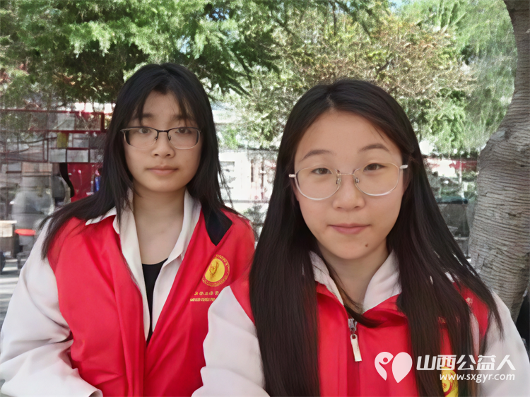 爱心护学岗暖心护成长 阳泉市义工协会在北大街小学的校门外协助交警护送学生进入学校共同维护校园周边交通秩序 - 第52张 - 山西公益人 爱心护学岗暖心护成长 阳泉市义工协会在北大街小学的校门外协助交警护送学生进入学校共同维护校园周边交通秩序 - 第52张