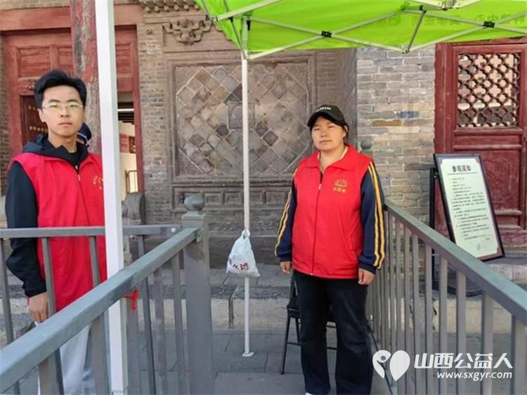 五一劳动节期间长治市阳光困境儿童帮扶协会志愿者走进潞州观音堂景点开展文明游园服务 - 第4张 - 山西公益人 五一劳动节期间长治市阳光困境儿童帮扶协会志愿者走进潞州观音堂景点开展文明游园服务 - 第4张