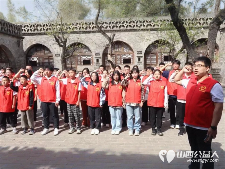 五四青年节以青春之名赴时代之约!吕梁市离石区青年志愿者协会团委组织团员青年前往高家沟高级军事纪念馆开展五四主题团日活动 - 第5张 - 山西公益人 五四青年节以青春之名赴时代之约!吕梁市离石区青年志愿者协会团委组织团员青年前往高家沟高级军事纪念馆开展五四主题团日活动 - 第5张