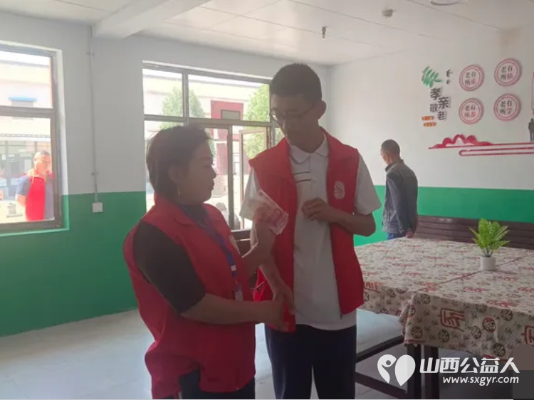 五一劳动节期间长治市善泽留守困境儿童救助协会组织了一场别开生面的“劳动播种希望,爱心温暖夕阳”主题活动 - 第30张 - 山西公益人 五一劳动节期间长治市善泽留守困境儿童救助协会组织了一场别开生面的“劳动播种希望,爱心温暖夕阳”主题活动 - 第30张