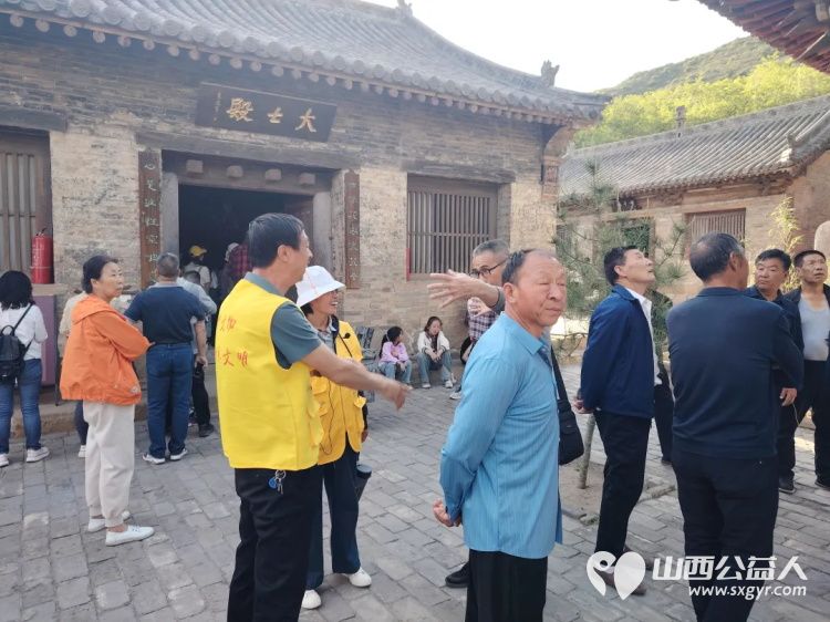 长治市文物保护志愿者服务中心组织志愿者在五一劳动节期间在城隍庙、崇庆寺、法兴寺进行志愿讲解引导登记等服务工作 - 第27张 - 山西公益人 长治市文物保护志愿者服务中心组织志愿者在五一劳动节期间在城隍庙、崇庆寺、法兴寺进行志愿讲解引导登记等服务工作 - 第27张