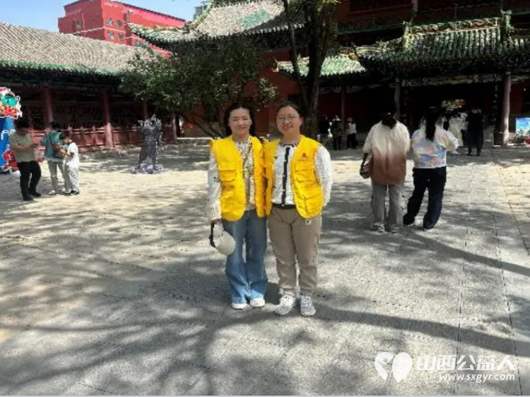 长治市文物保护志愿者服务中心组织志愿者在五一劳动节期间在城隍庙、崇庆寺、法兴寺进行志愿讲解引导登记等服务工作 - 第18张 - 山西公益人 长治市文物保护志愿者服务中心组织志愿者在五一劳动节期间在城隍庙、崇庆寺、法兴寺进行志愿讲解引导登记等服务工作 - 第18张
