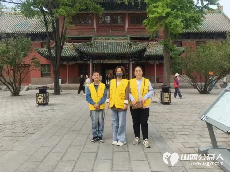 长治市文物保护志愿者服务中心组织志愿者在五一劳动节期间在城隍庙、崇庆寺、法兴寺进行志愿讲解引导登记等服务工作 - 第21张 - 山西公益人 长治市文物保护志愿者服务中心组织志愿者在五一劳动节期间在城隍庙、崇庆寺、法兴寺进行志愿讲解引导登记等服务工作 - 第21张