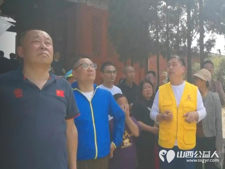 长治市文物保护志愿者服务中心组织志愿者在五一劳动节期间在城隍庙、崇庆寺、法兴寺进行志愿讲解引导登记等服务工作 - 第5张 - 山西公益人 长治市文物保护志愿者服务中心组织志愿者在五一劳动节期间在城隍庙、崇庆寺、法兴寺进行志愿讲解引导登记等服务工作 - 第5张