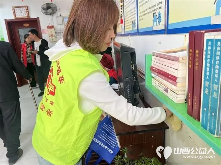 党员报到践初心志愿同行献爱心平安共建筑和谐---兴县顺风公益联合会走进康乐敬老院为老人们提供了义剪和卫生清理服务 - 第10张