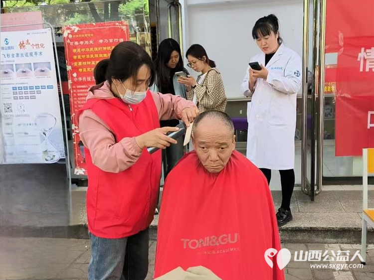 志愿服务进社区介休市敬老协会5月9日走进北坛街道花园街社区为老人们爱心理发爱心义诊 - 第39张 - 山西公益人 志愿服务进社区介休市敬老协会5月9日走进北坛街道花园街社区为老人们爱心理发爱心义诊 - 第39张