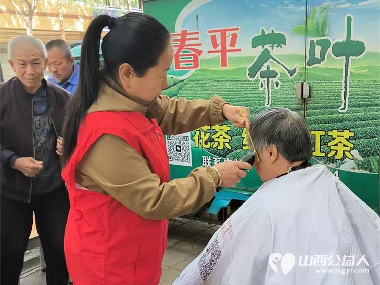 志愿服务进社区介休市敬老协会5月9日走进北坛街道花园街社区为老人们爱心理发爱心义诊 - 第34张 - 山西公益人 志愿服务进社区介休市敬老协会5月9日走进北坛街道花园街社区为老人们爱心理发爱心义诊 - 第34张